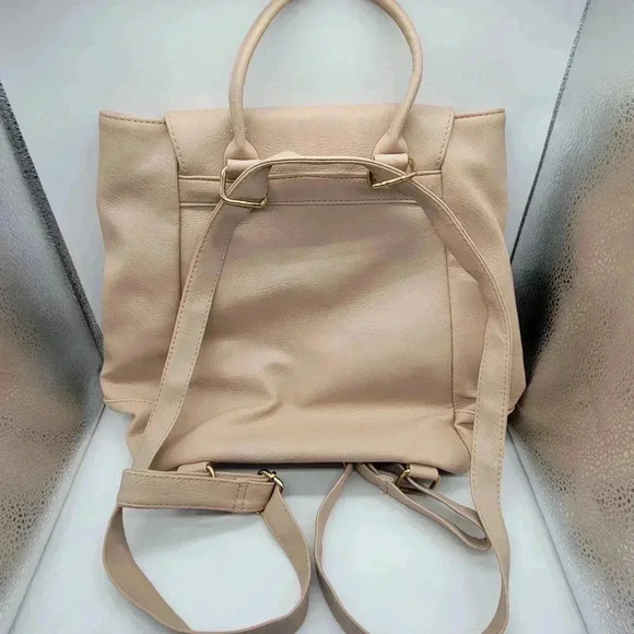 RAMPAGE Vegan Taupe PVC Gold Zipper Accents Backpack Purse Bag Beige Color - Picture 2 of 14